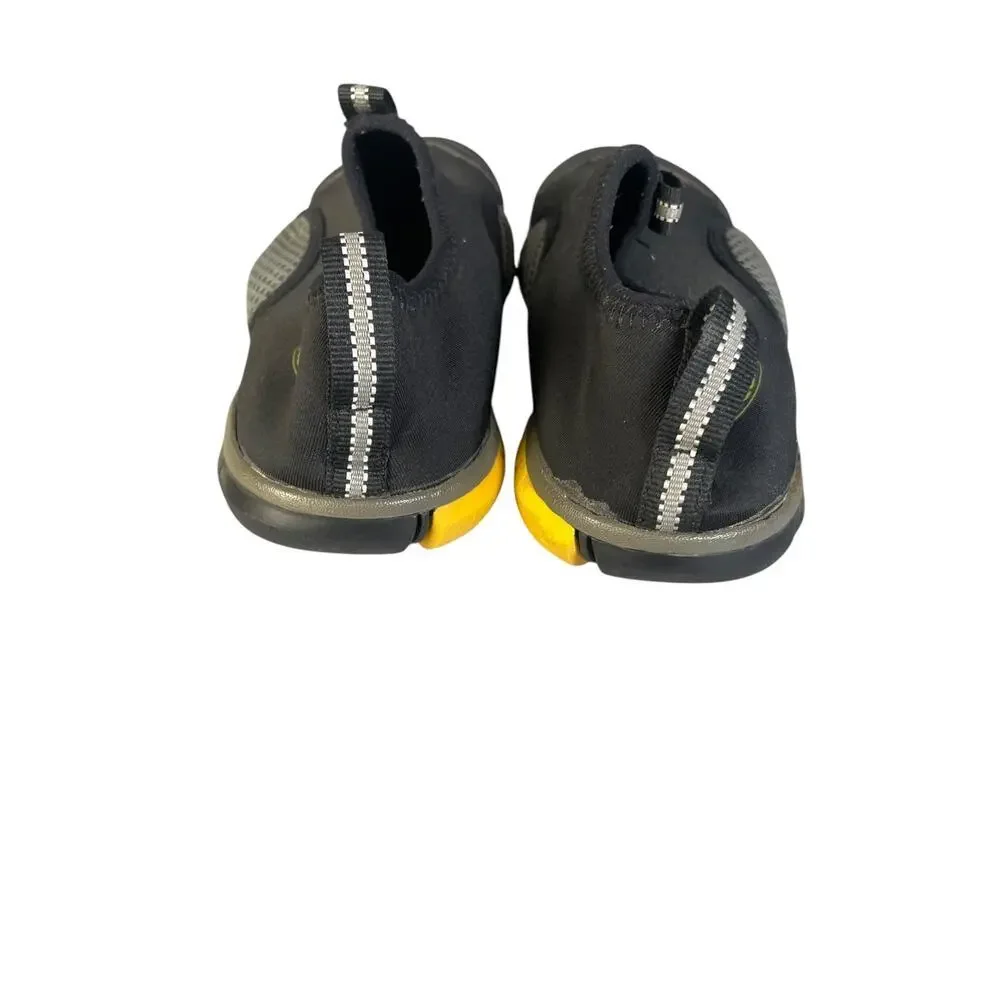 Keen Youth Size 2 Rockbrook CNX Black/Gray Water Shoes